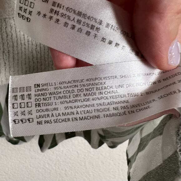 En Saison CeCe Sleeveless Knit Striped Hem Mixed Media Crewneck Top Size Large - Picture 13 of 14